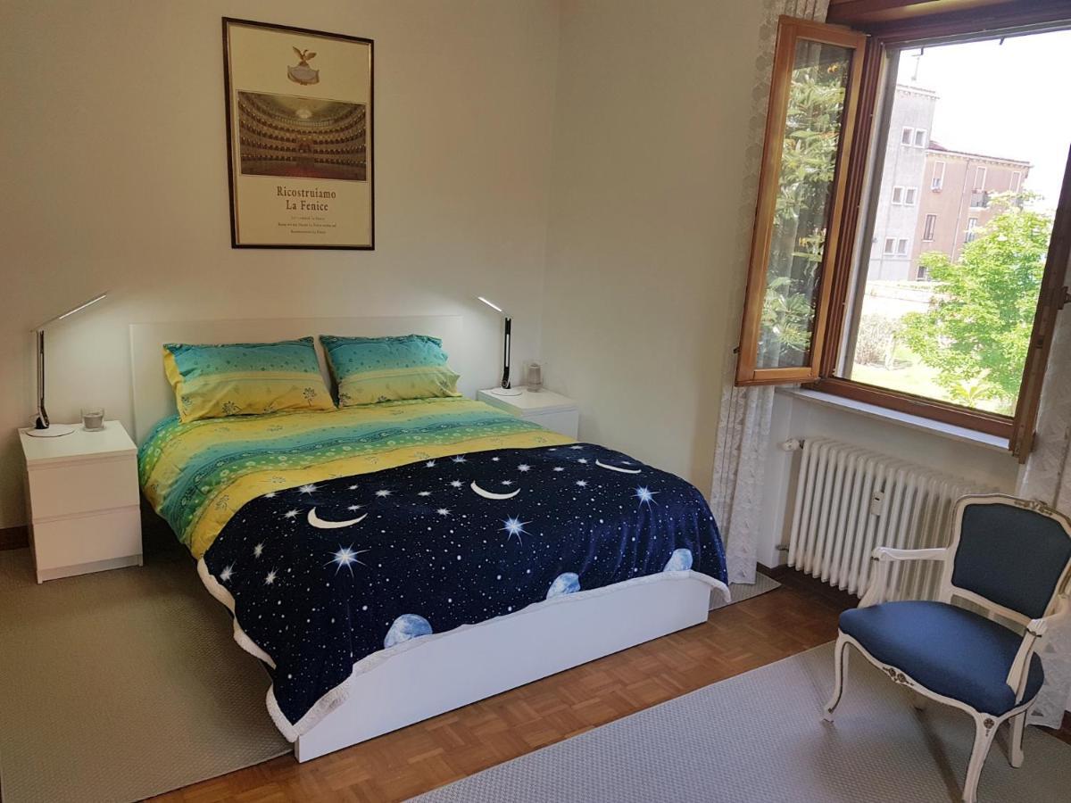 Apartament Angela Di House *