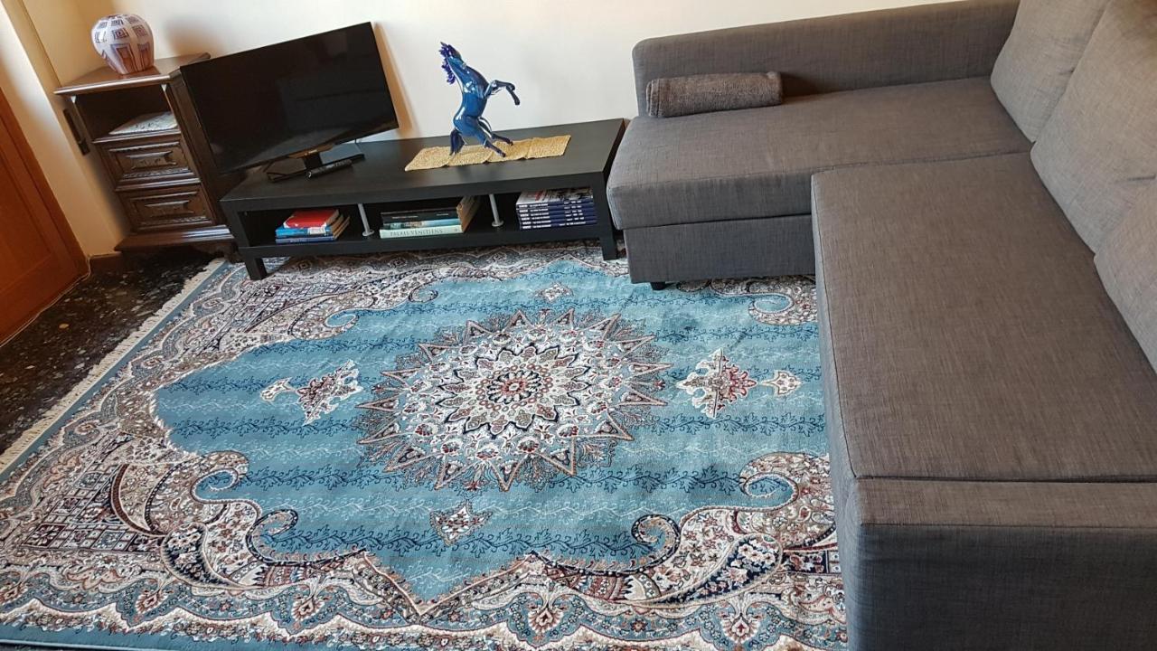 Apartament Angela Di House *