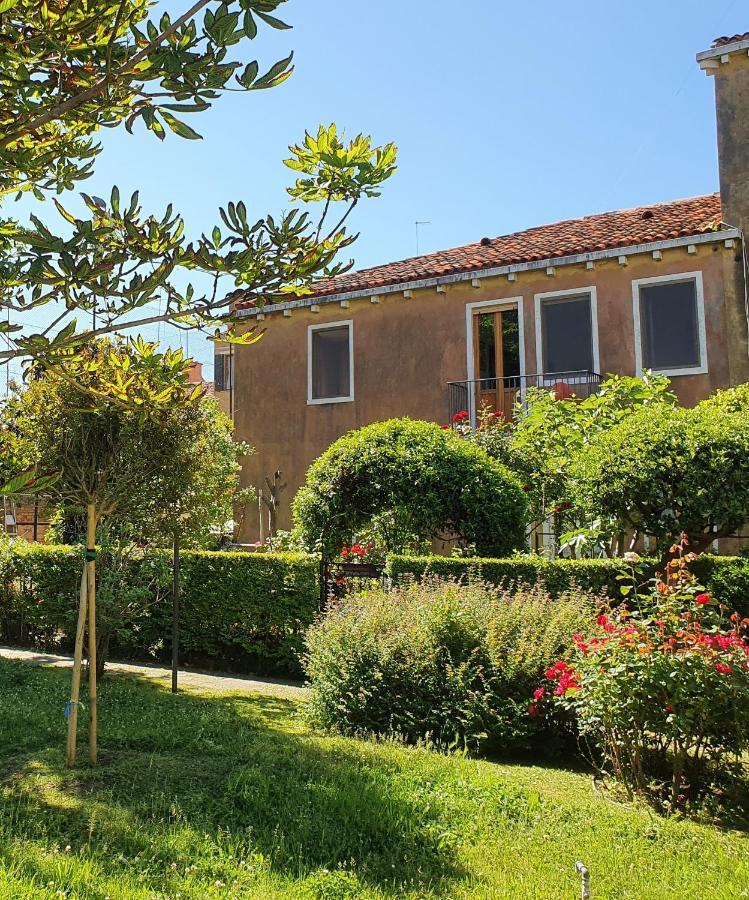 Angela Di House * Venecia
